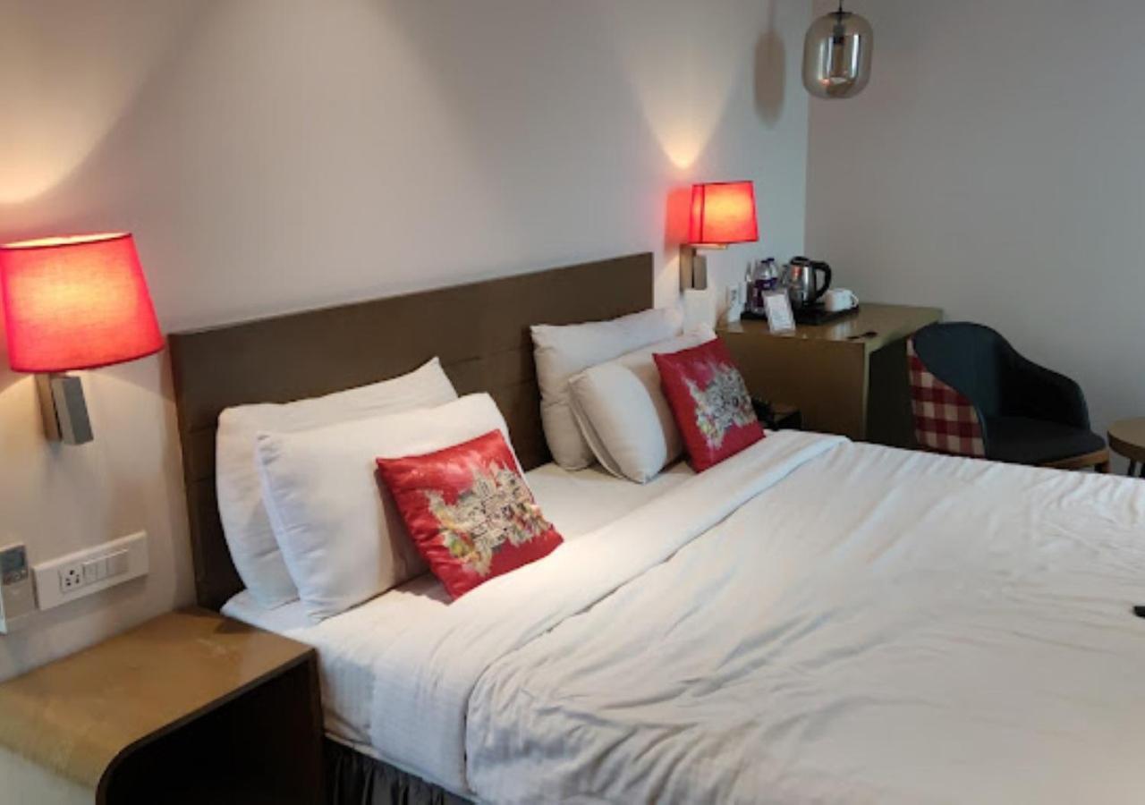 Hotel Le Lotus Grand Kakarmatha Luaran gambar
