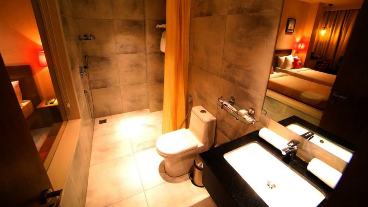 Hotel Le Lotus Grand Kakarmatha Luaran gambar