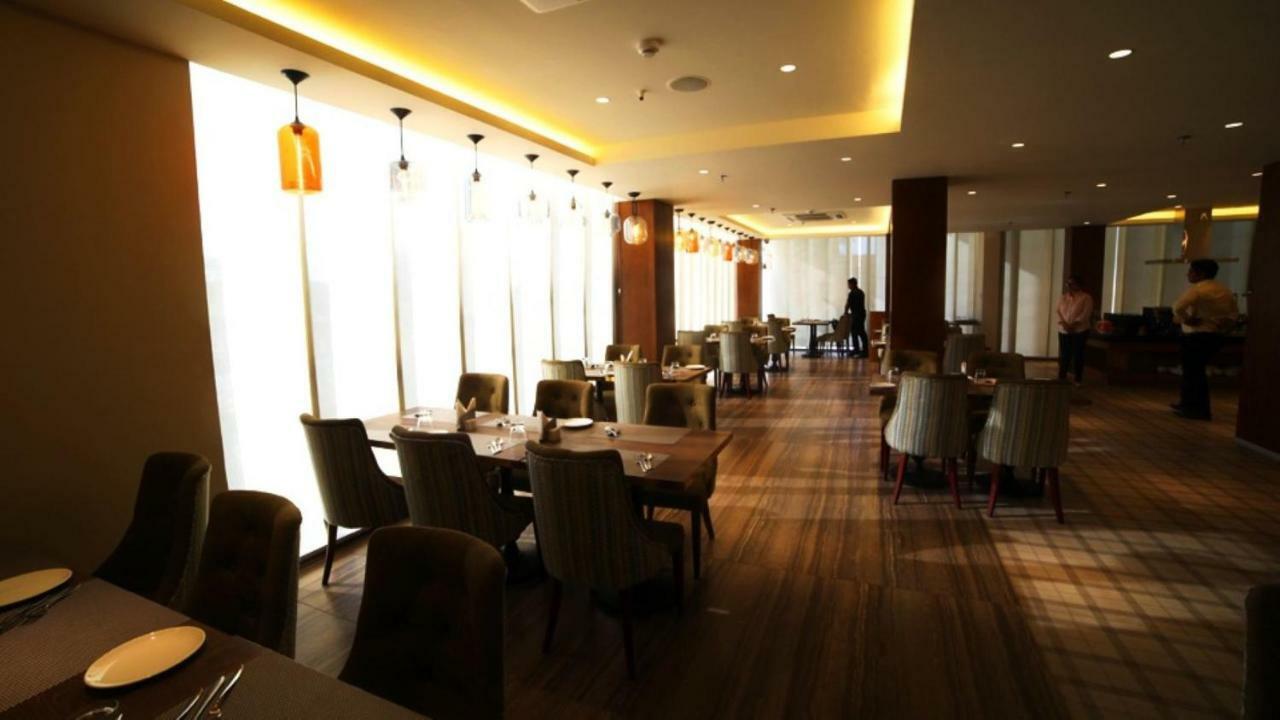 Hotel Le Lotus Grand Kakarmatha Luaran gambar