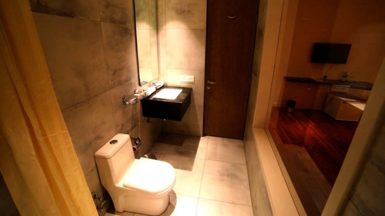 Hotel Le Lotus Grand Kakarmatha Luaran gambar