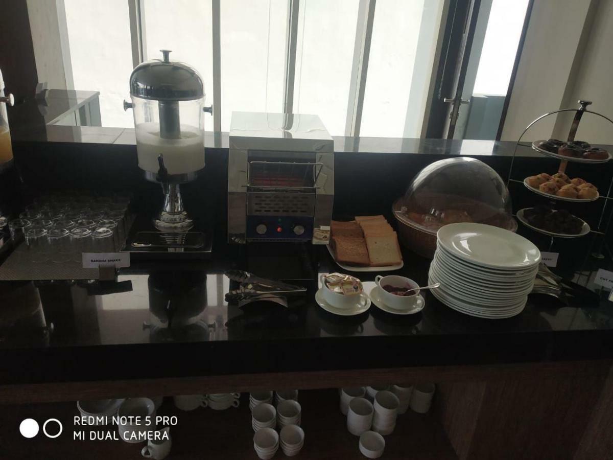 Hotel Le Lotus Grand Kakarmatha Luaran gambar
