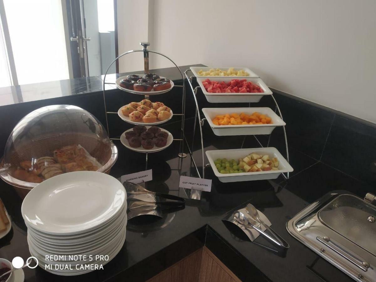 Hotel Le Lotus Grand Kakarmatha Luaran gambar