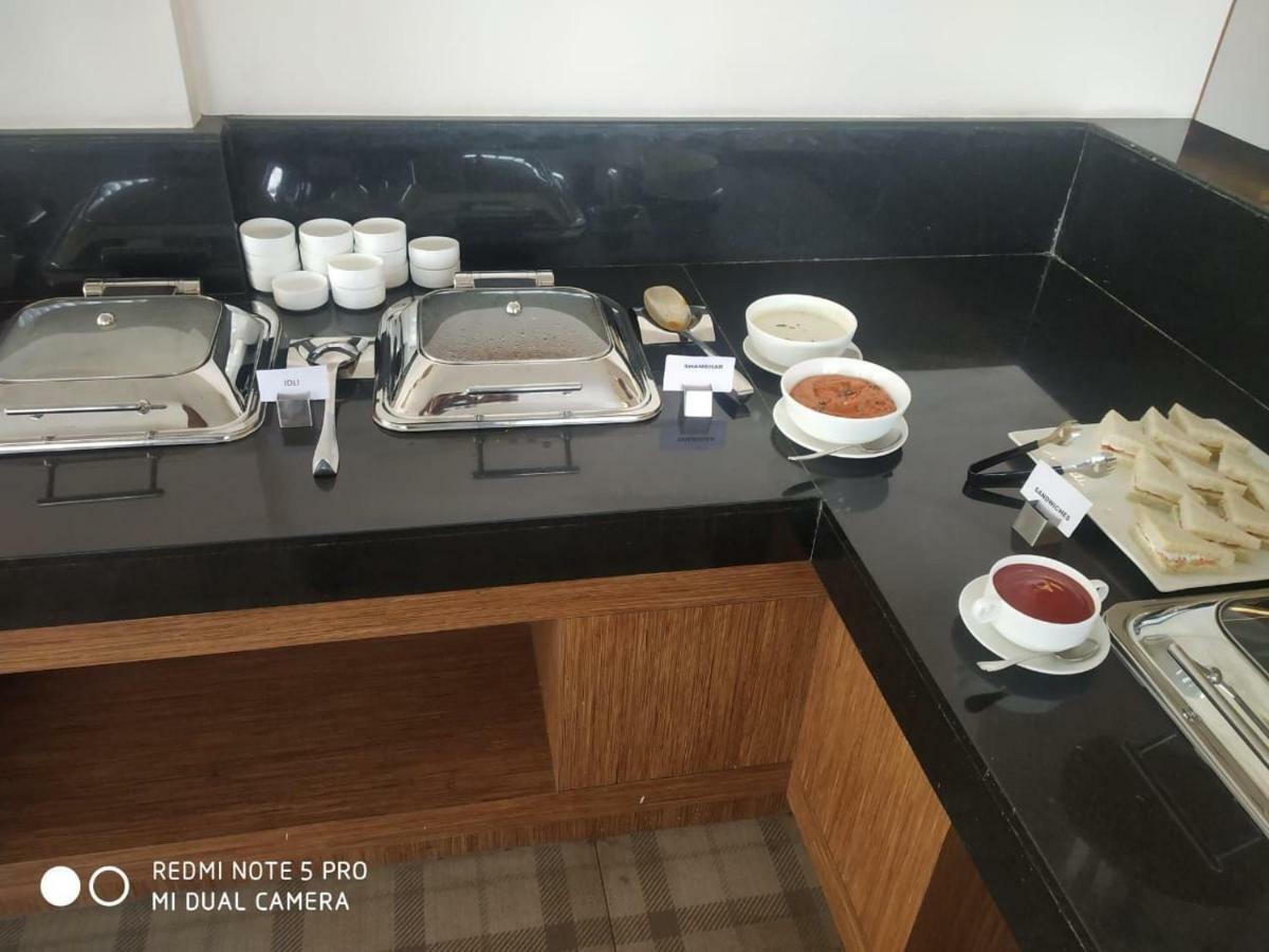 Hotel Le Lotus Grand Kakarmatha Luaran gambar
