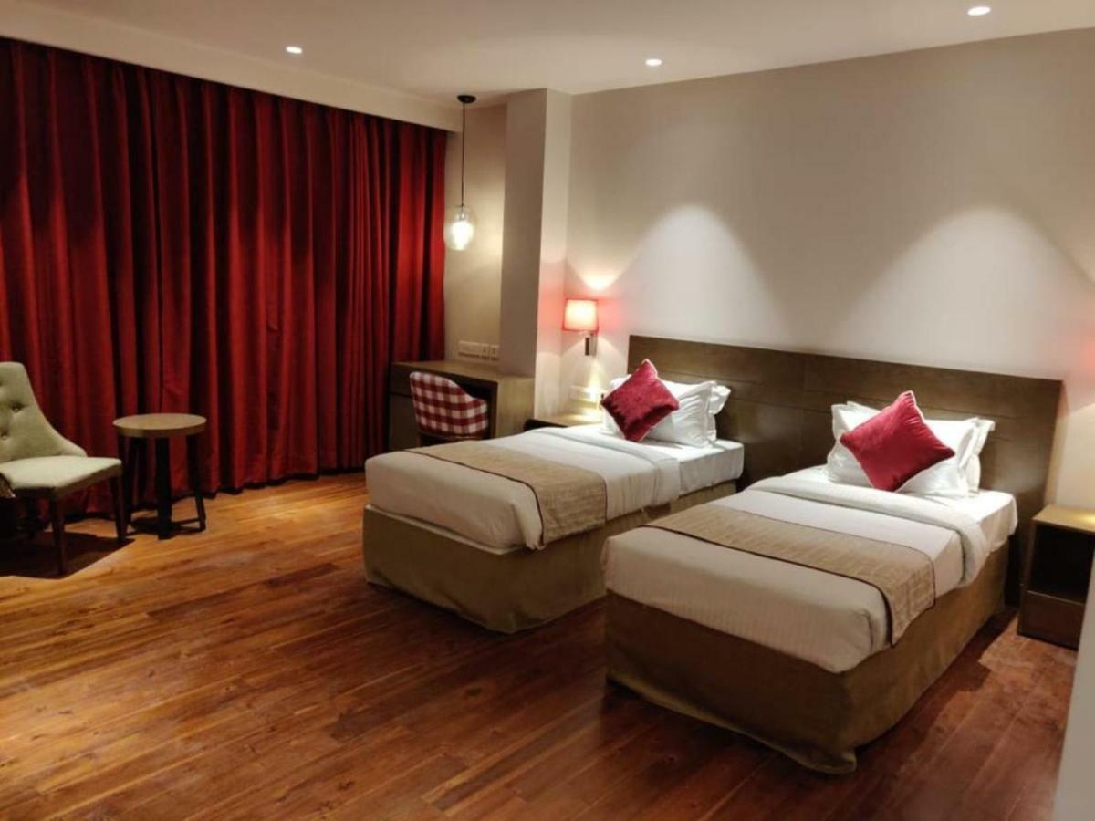 Hotel Le Lotus Grand Kakarmatha Luaran gambar